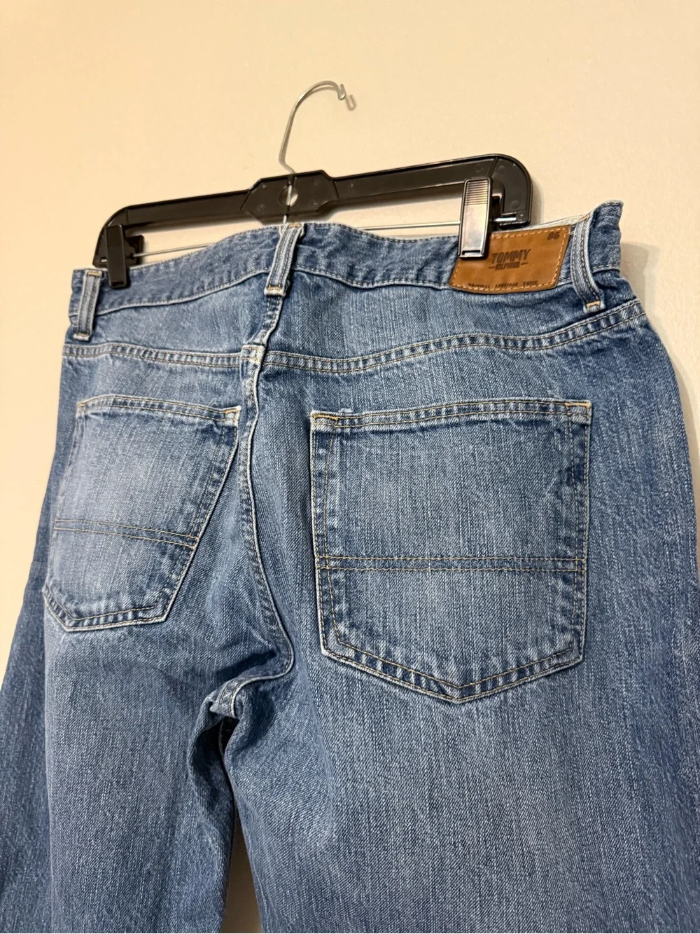 Tommy Hilfiger Men's Medium Blue Bootcut Jeans